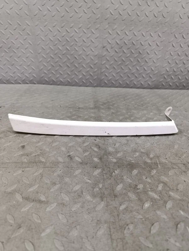 Планка под фару Mercedes-Benz Sprinter 2014 A9016370340 W909 646701, передняя правая