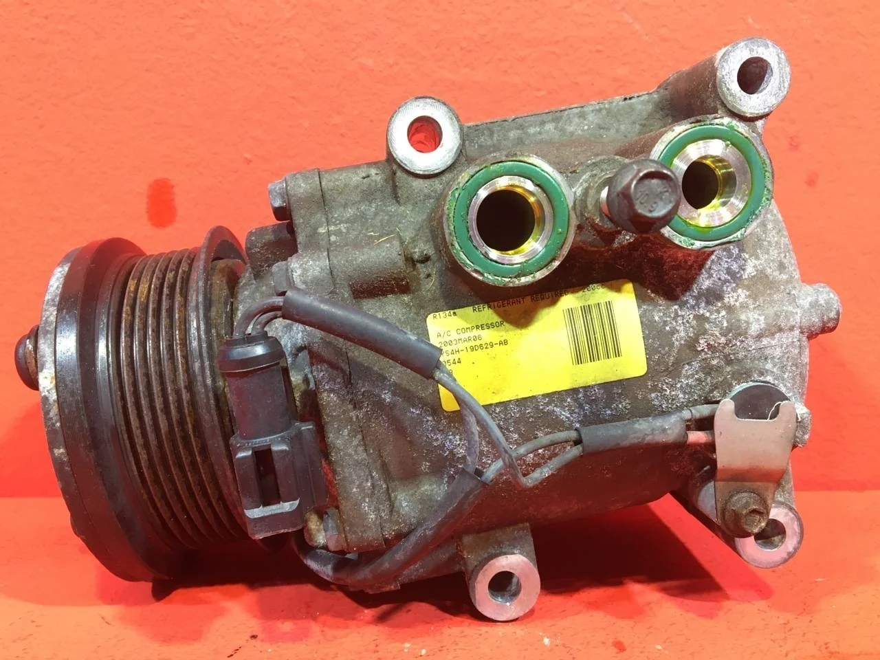 Компрессор кондиционера Ford Fusion Хетчбэк 2002-2012  FXJB 1.4L 1388 куб.см. бензин 59 кВт (80 л.с.) Duratec МКПП