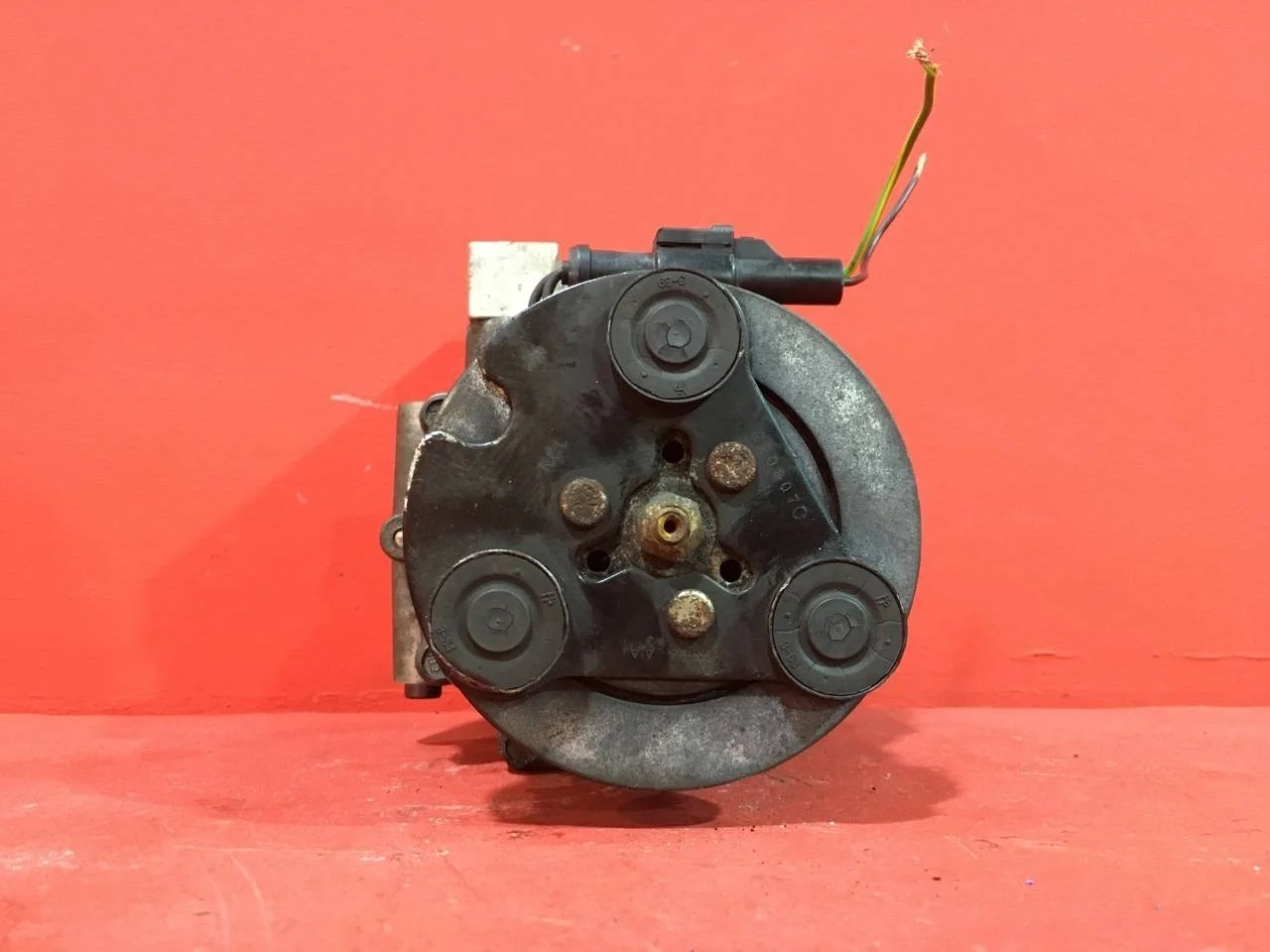 Компрессор кондиционера Ford Fiesta 5 Хетчбэк 2002-2008  FXJA 1.4L 1388 куб.см. бензин 59 кВт (80 л.с.) Duratec МКПП