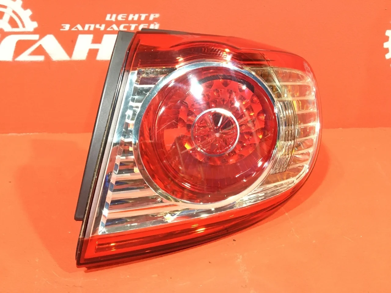 Фонарь задний правый Hyundai Santa Fe CM SUV 2006-2012  D4HB 2.2L 2199 куб.см. дизель 145 кВт (197 л.с.) АКПП