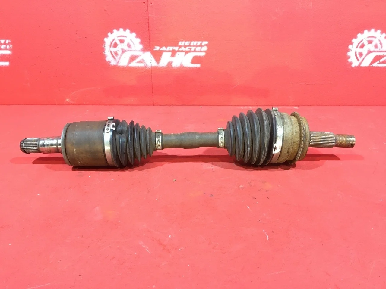 Привод передний левый Mitsubishi Pajero SUV 2006—2021  4M41U 3.2L DI-D 3200 куб.см. дизель Common Rail АКПП