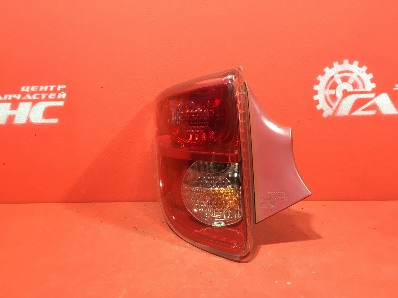 Фонарь задний левый Toyota Celica ZZT230R-BLFGHW Купе 1E7 1999-2006  1ZZFE 1.8L 1794 куб.см. бензин 92-107 кВт (125-145 л.c.) DOHC МКПП