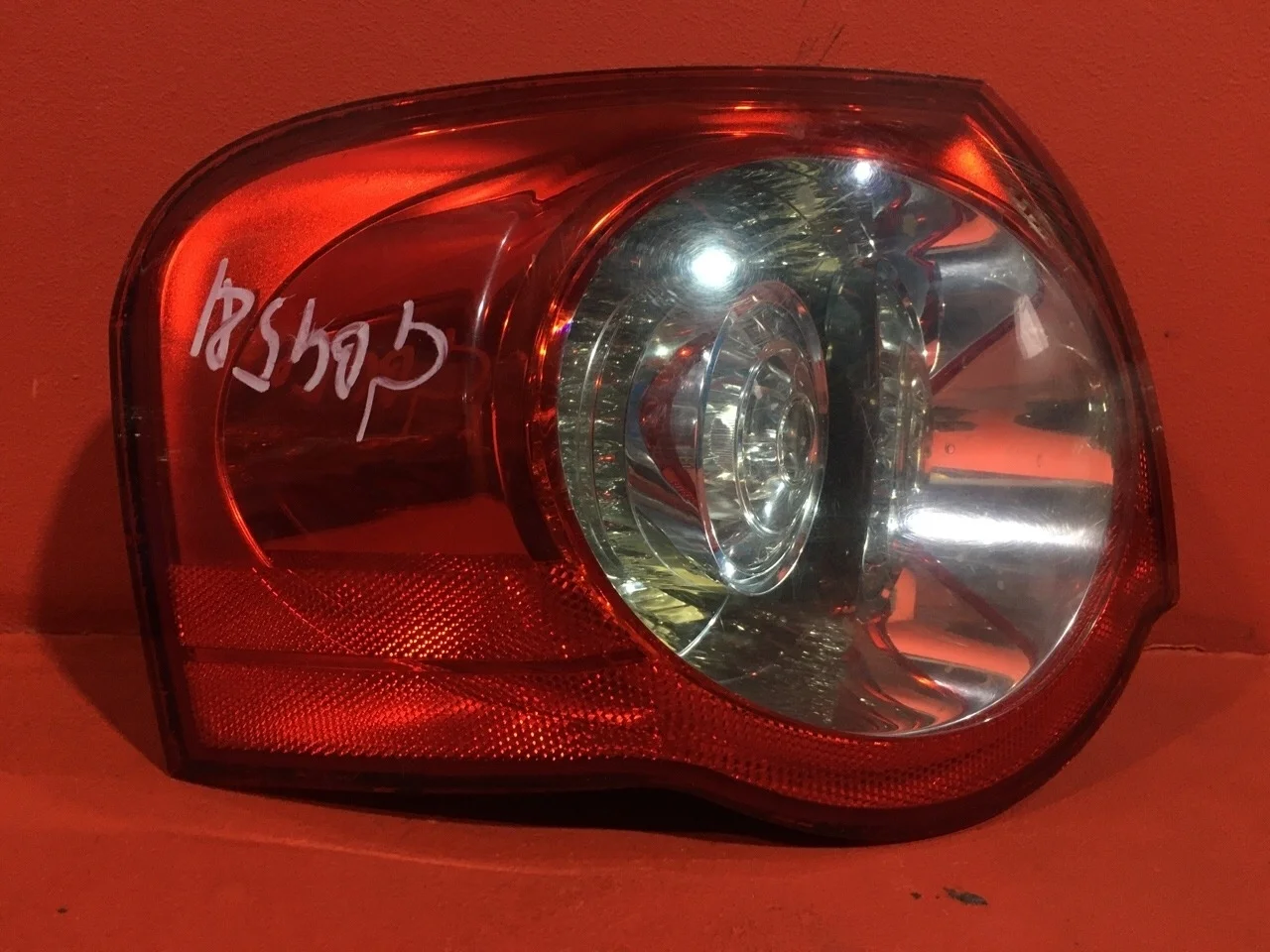 Фонарь левый Volkswagen Passat B6 Универсал 2005-2010  BKP 2.0L 1968 куб.см. дизель 103 кВт (140 л.с.) TDI DOHC МКПП