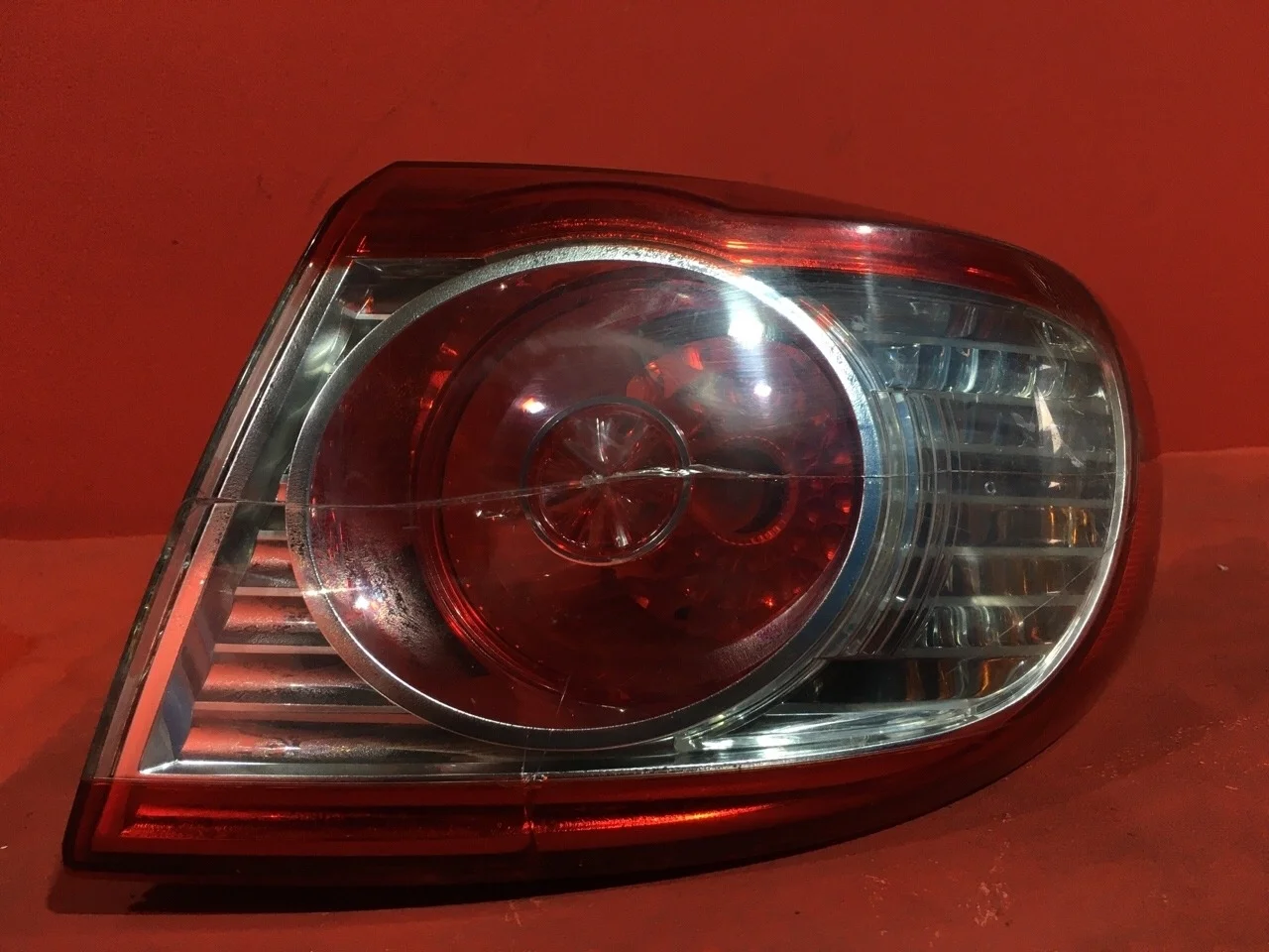 Фонарь задний правый Hyundai Santa Fe CM SUV 2006-2012  D4HB 2.2L 2199 куб.см. дизель 145 кВт (197 л.с.) EURO 5 МКПП
