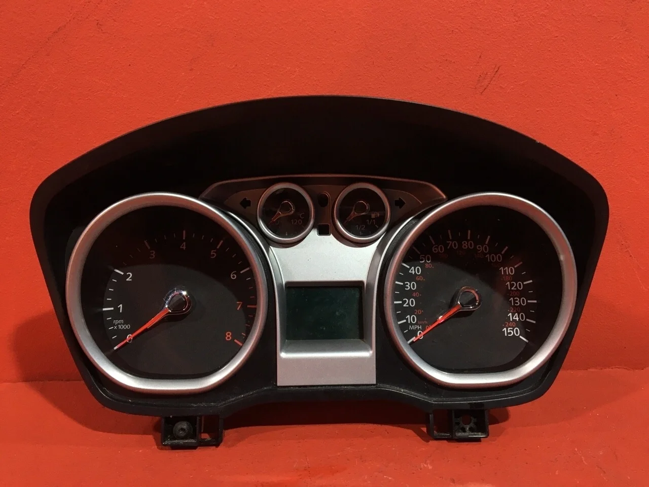 Щиток приборов Ford Focus 2 Хэтчбэк 5 дв. 2004-2011  SHDA 1.6L 1596 куб.см. бензин 74 кВт (101 л.с.) Zetec