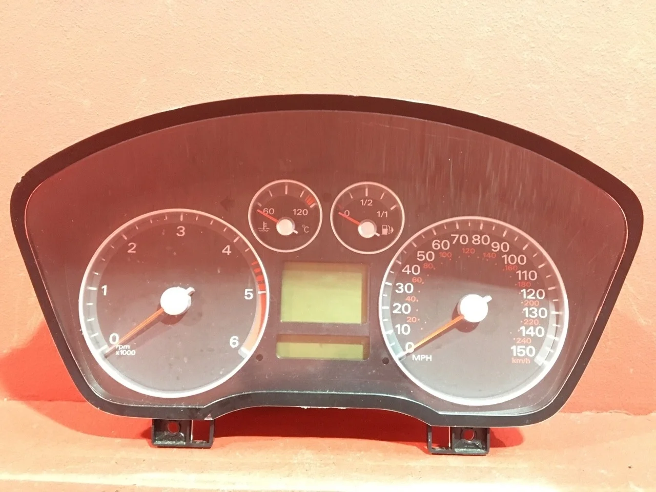 Щиток приборов Ford Focus 2 5-дверный хэтчбэк 2004-2011  G6DB 2.0L 1996 куб.см. дизель 100 кВт (136 л.с.) Duratorq-TDCi МКПП