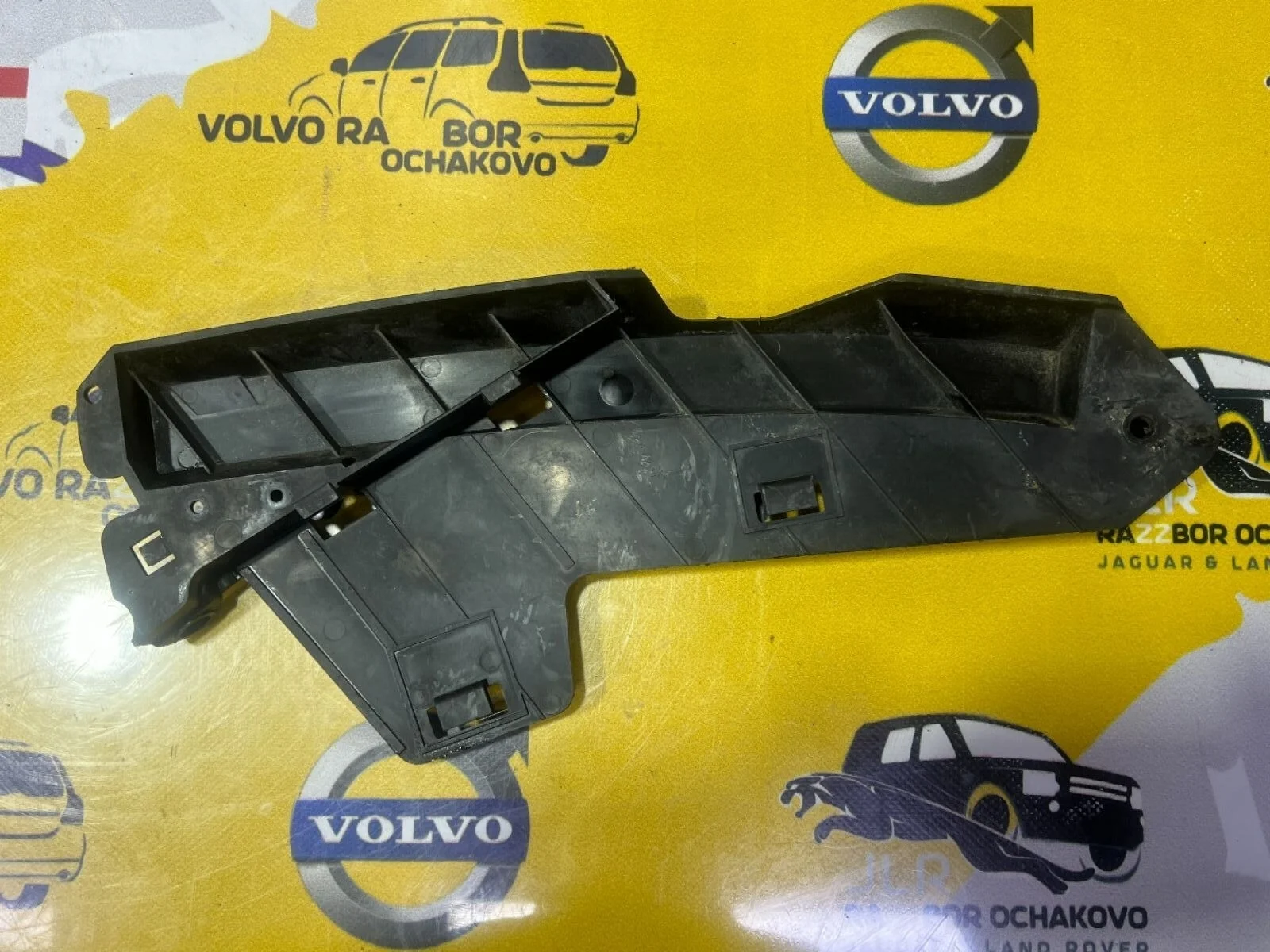 Кронштейн фары левый Volvo S80 V70 P3 S80 II (2006—2010)