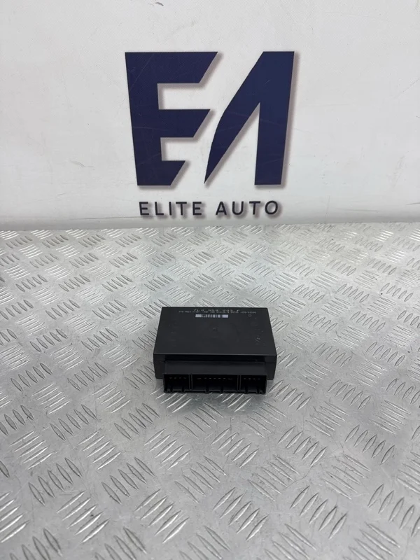 Блок комфорта VW Touareg 2005 7L0959933F 1 2.5D