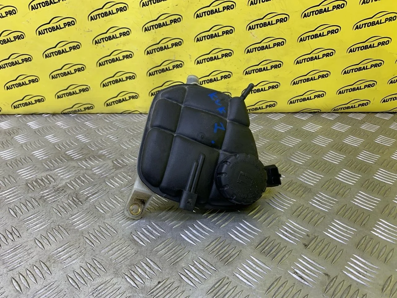 Бачок расширительный Mercedes-Benz GL-Класс I X164 500 (2006-2009) 2006 A1645000049 5.5 I M273
