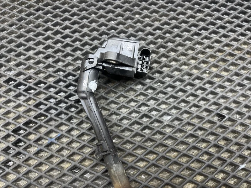 Катушка зажигания Mercedes-Benz E-class A2749061400 213 M274