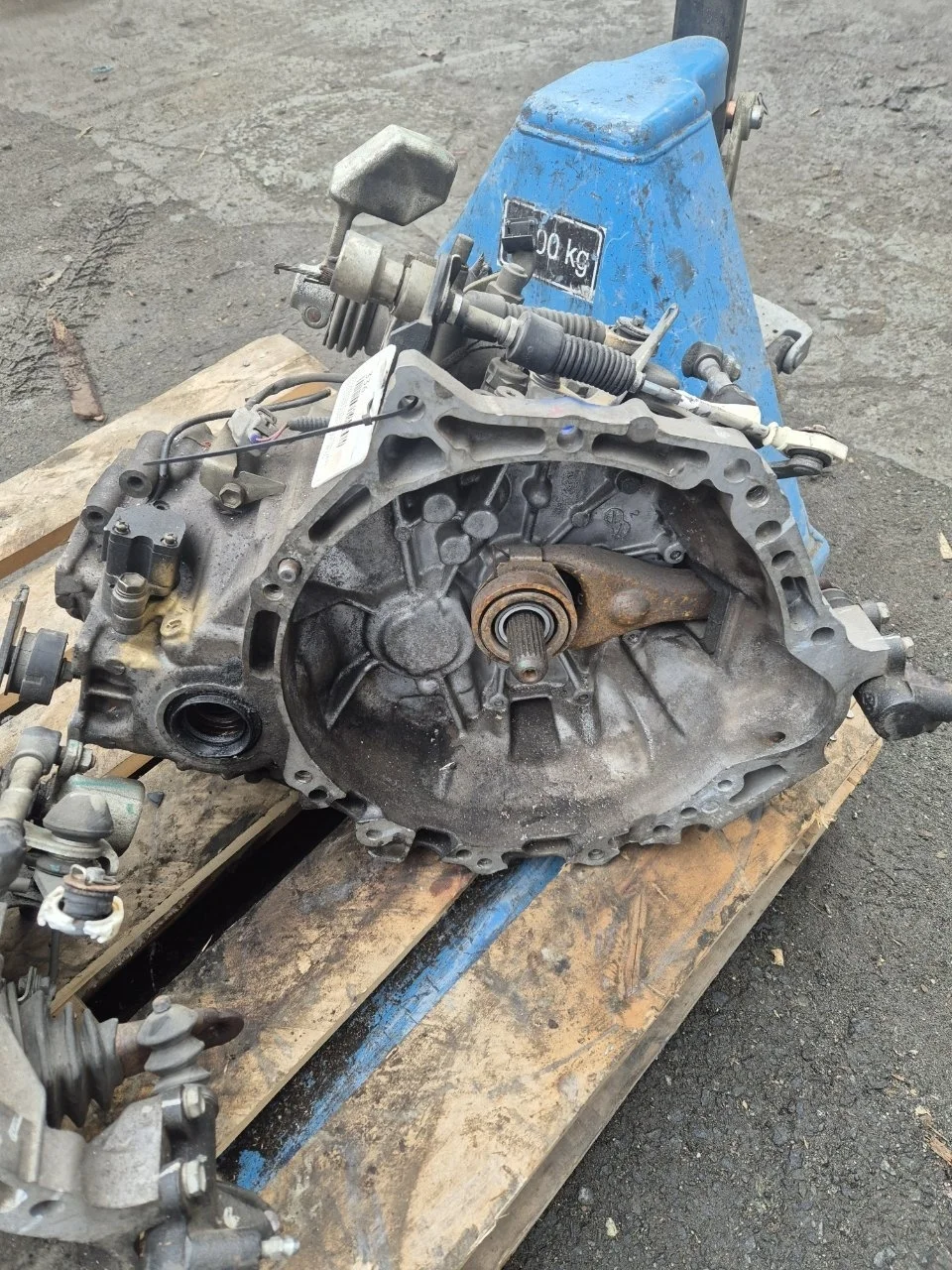 МКПП Toyota Auris 3030012A90 E150 1ZR-FE