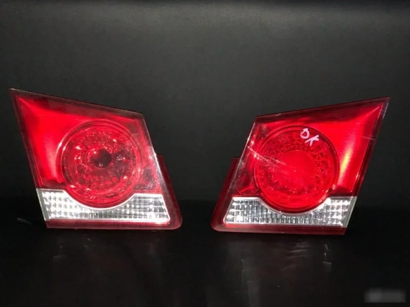 Фонарь внутренний Chevrolet Cruze 2010 96830489, левый