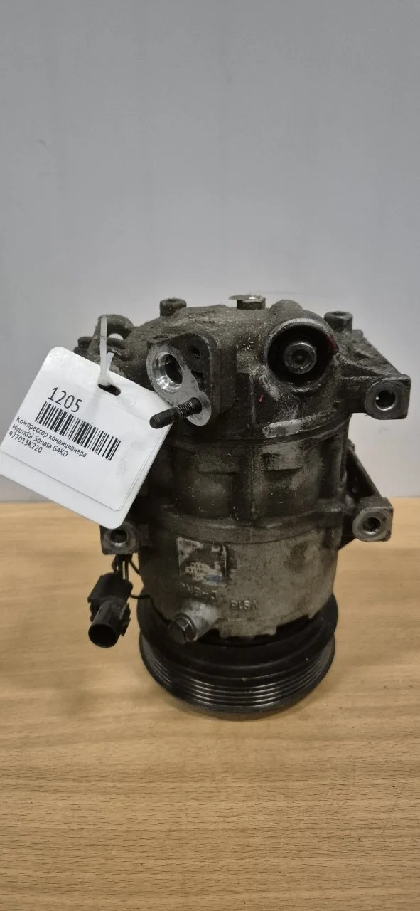 Компрессор кондиционера Hyundai Sonata 977013K220 G4KD