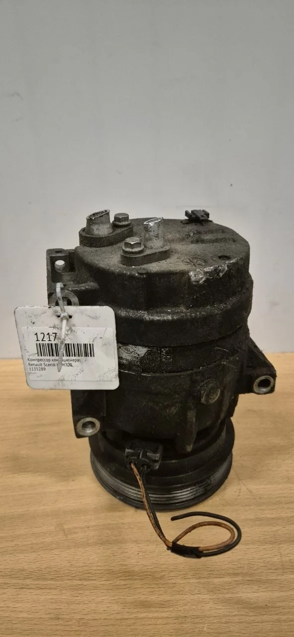 Компрессор кондиционера Renault Scenik 7701499859 K4M700