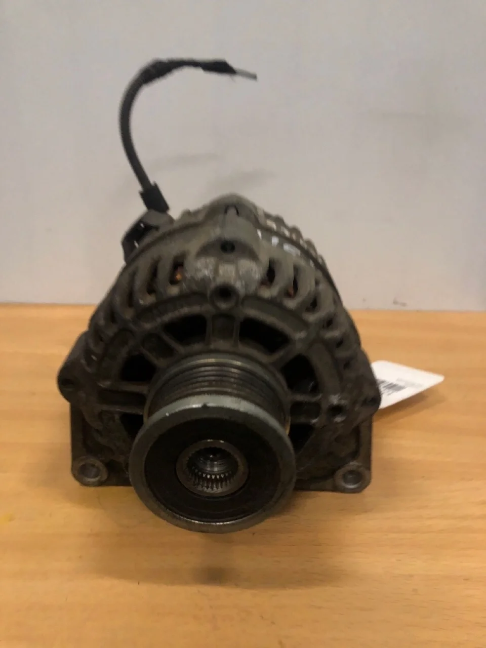 Генератор Opel Astra 13579666 A14XER