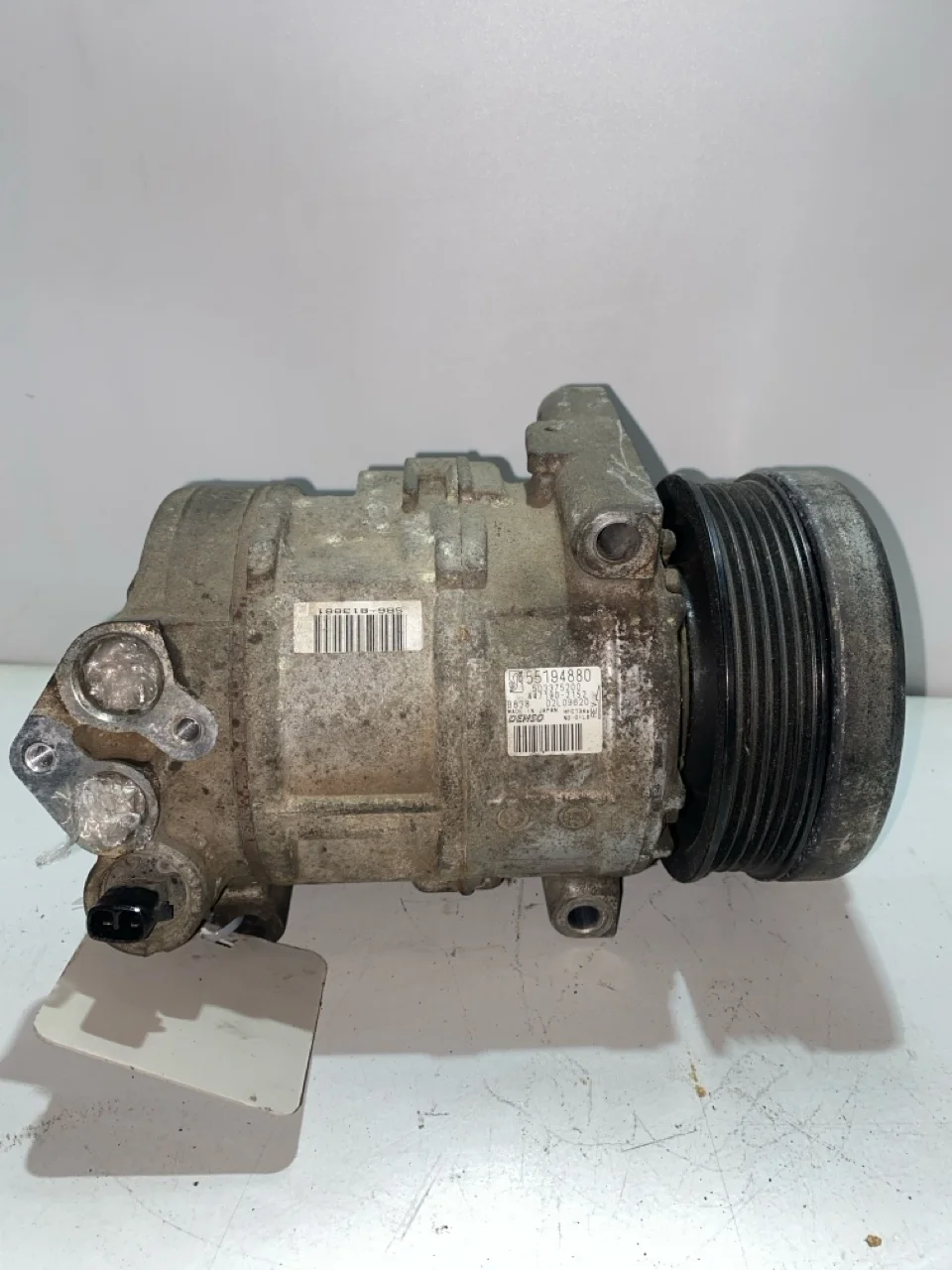 Компрессор кондиционера Fiat Punto 55194880 350A1000