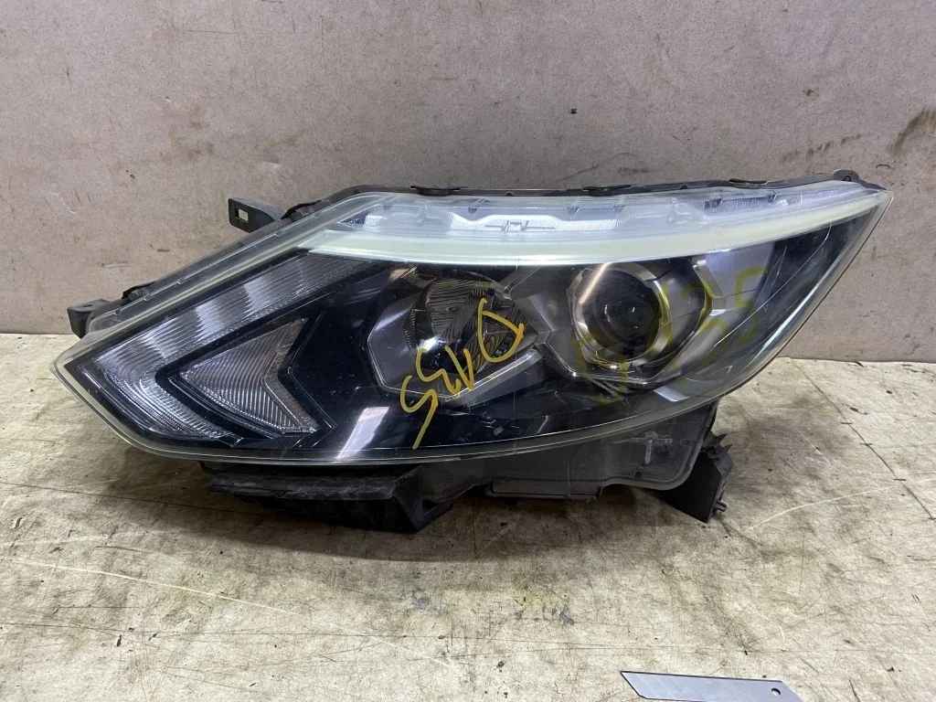 Фара левая Nissan Qashqai J11 2016  LED