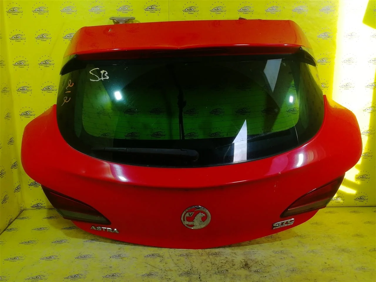 Крышка багажника Opel Astra J GTC 13371615 3D