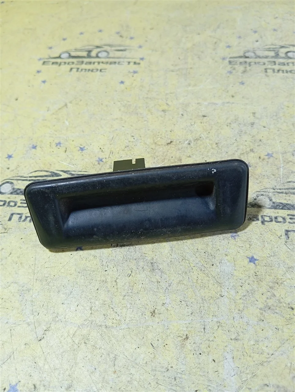 Кнопка открывания багажника Volkswagen Polo 5E0827566 MK5