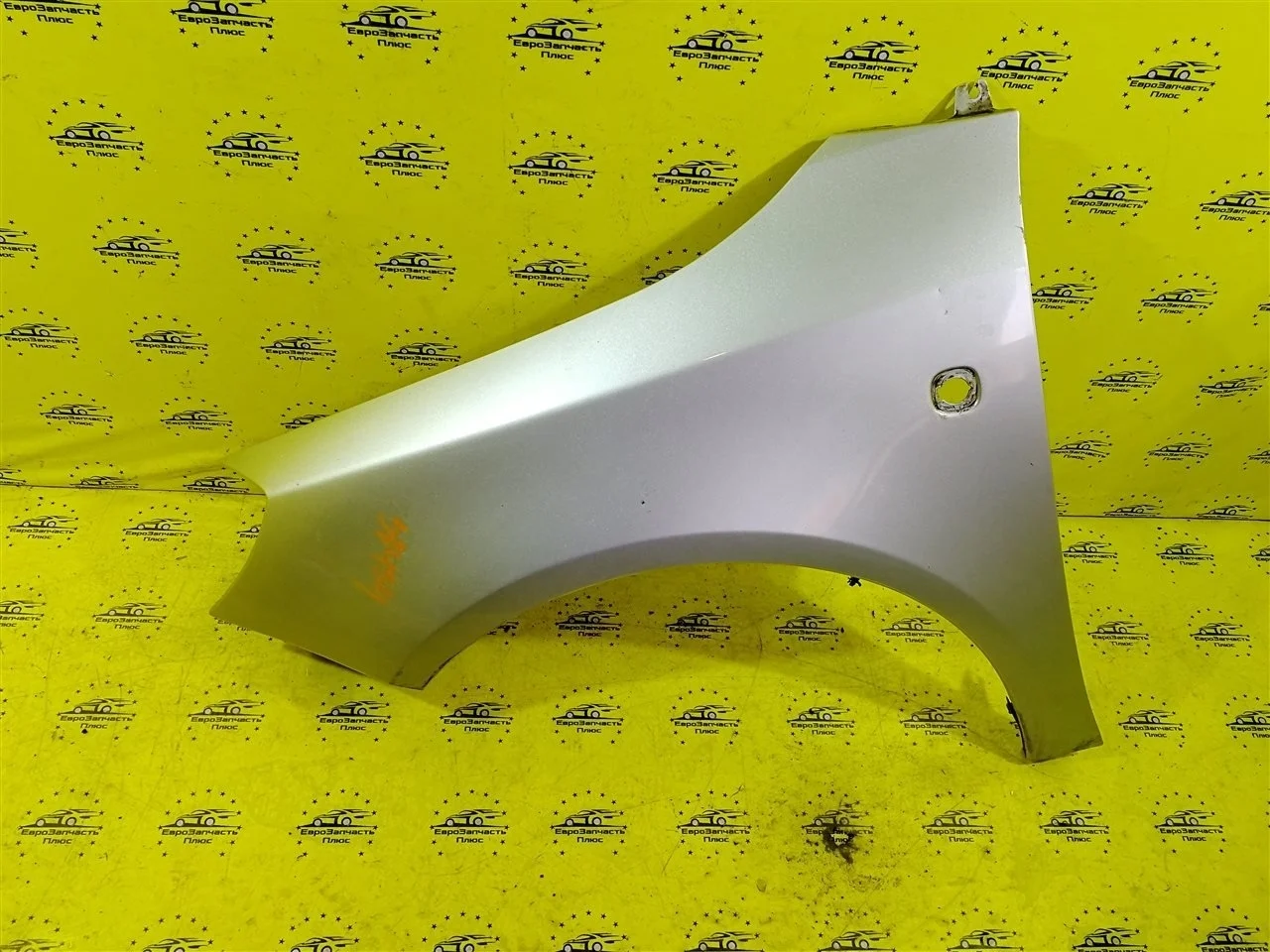Крыло Skoda Fabia 2 5J0821161 5J, переднее левое