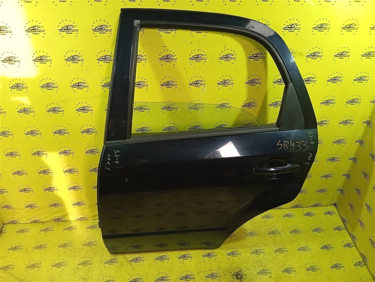 Дверь Suzuki SX4 6800479J00, задняя левая