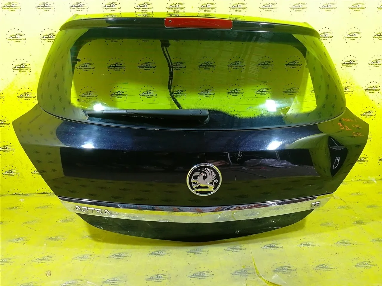 Крышка багажника Opel Astra H GTC 93178817 3D