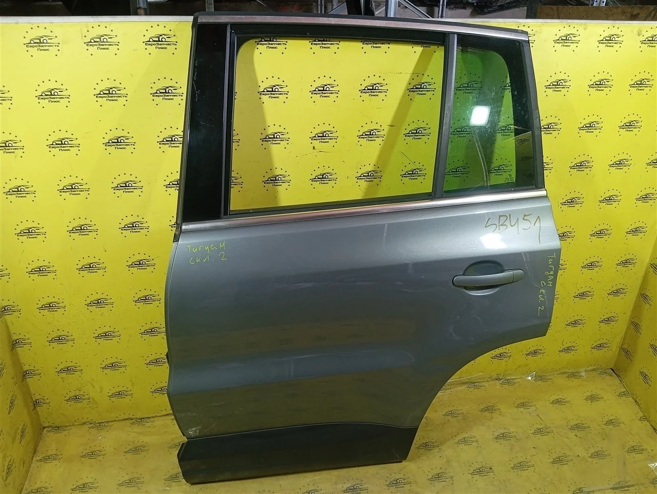 Дверь Volkswagen Tiguan 5N0833055A NF, задняя левая
