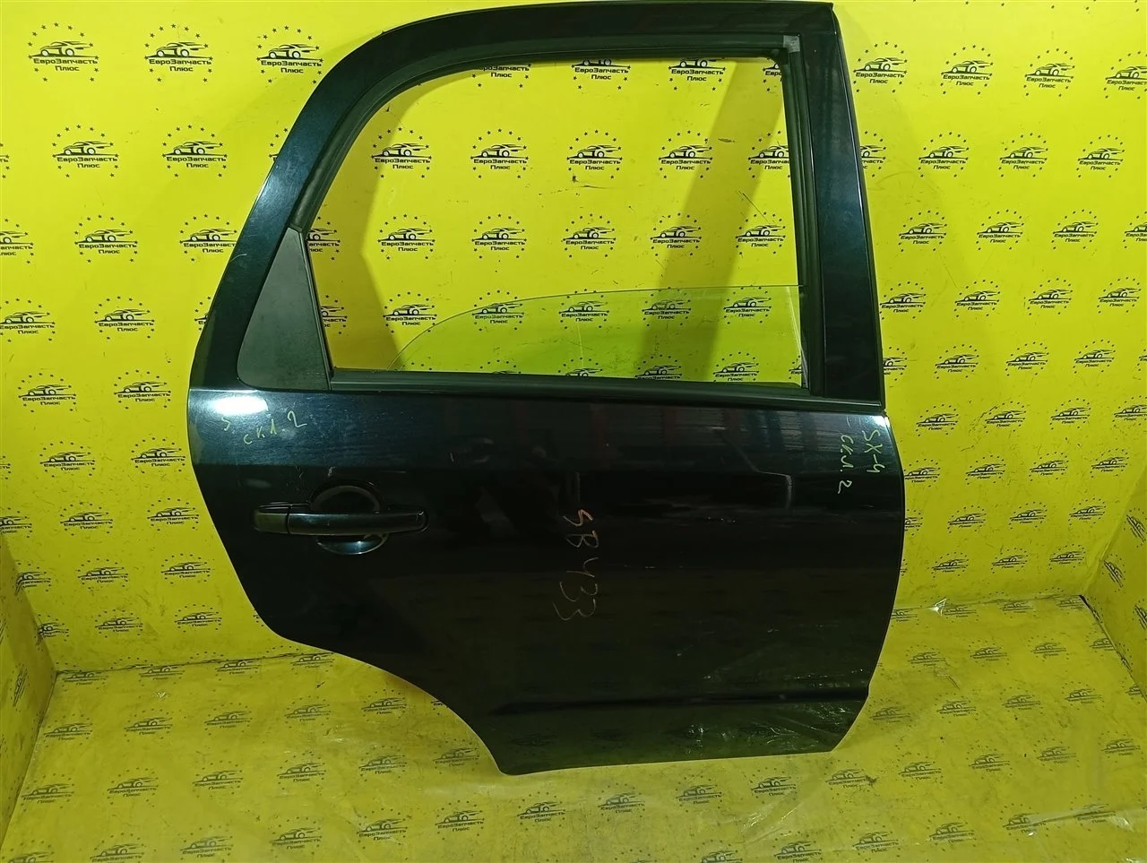 Дверь Suzuki SX4 6800375811 GY, задняя правая