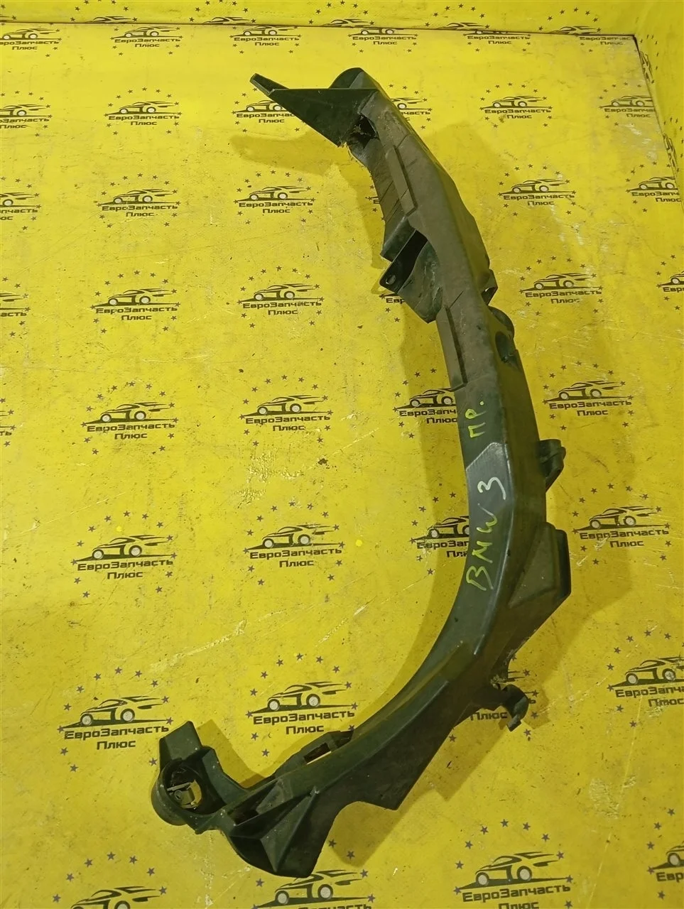Кронштейн фары BMW 3 51647138402 E90, передний правый
