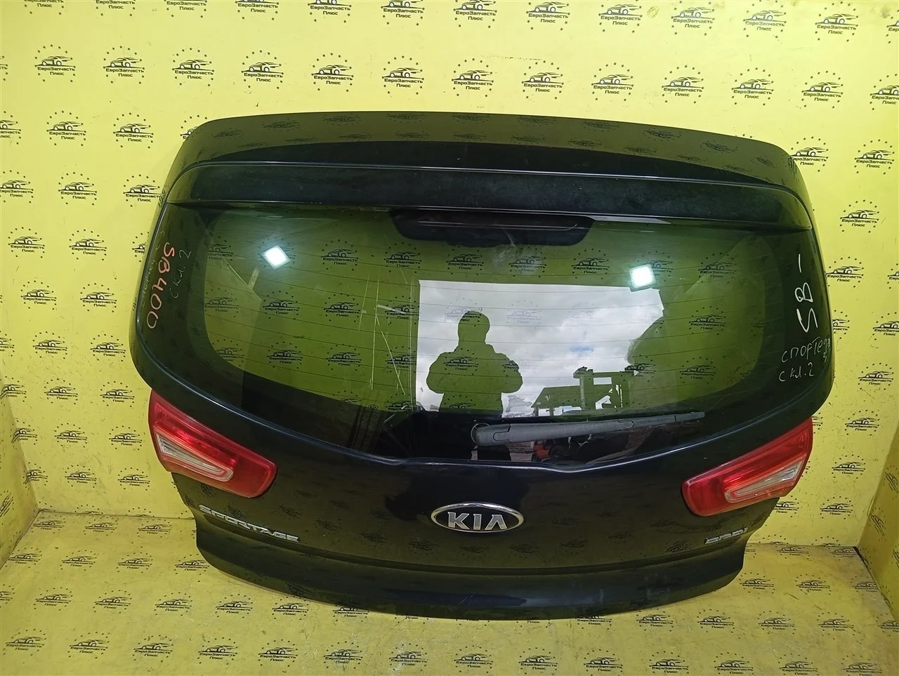 Крышка багажника Kia Sportage 737003W010 SL