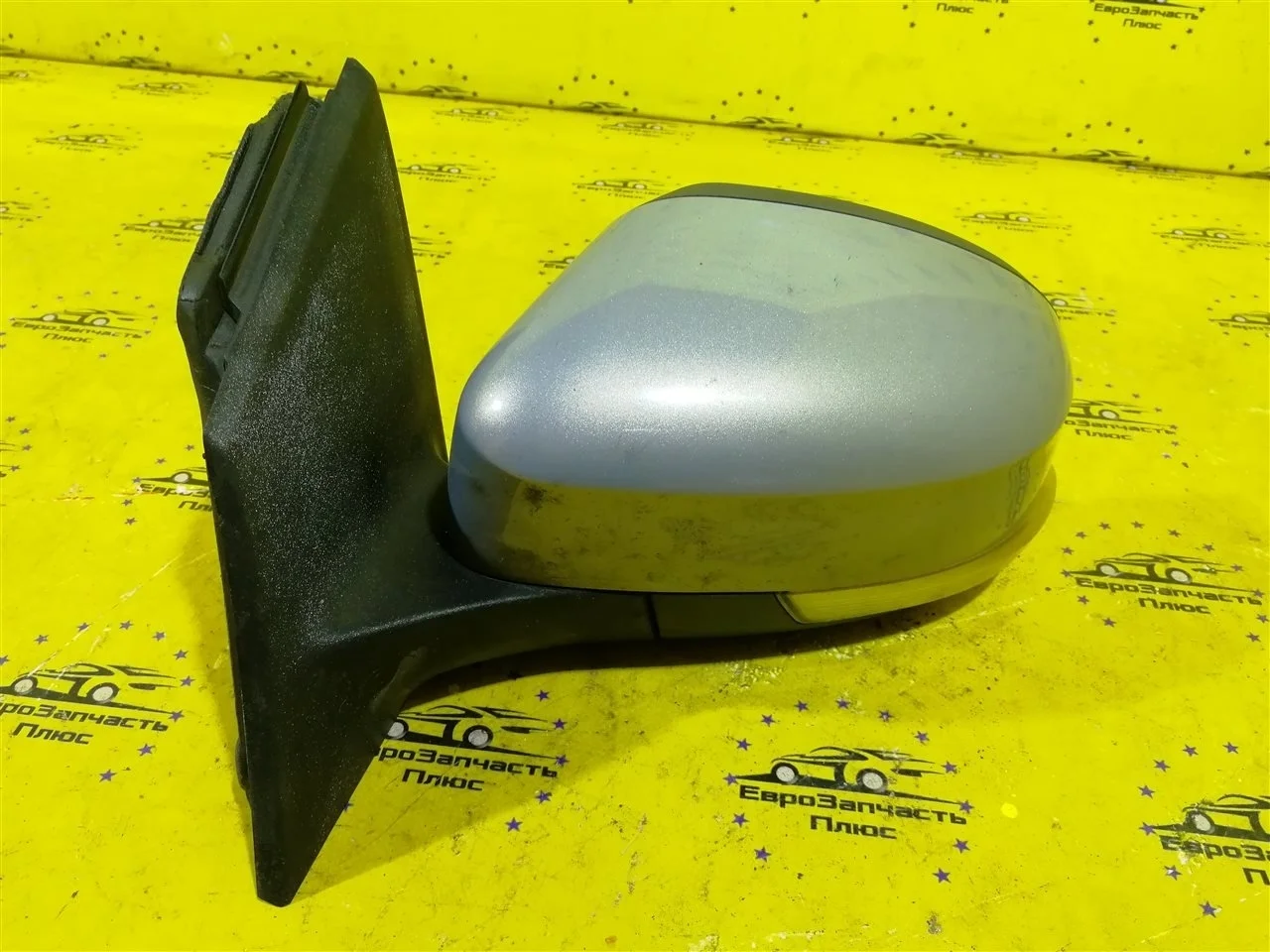 Зеркало двери Ford Focus 3 2143358, левое