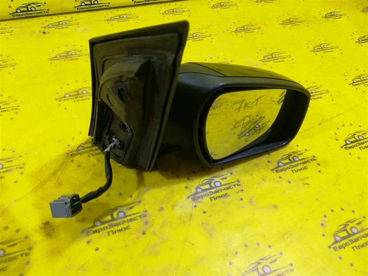 Зеркало двери Ford Focus 2 1439073, правое