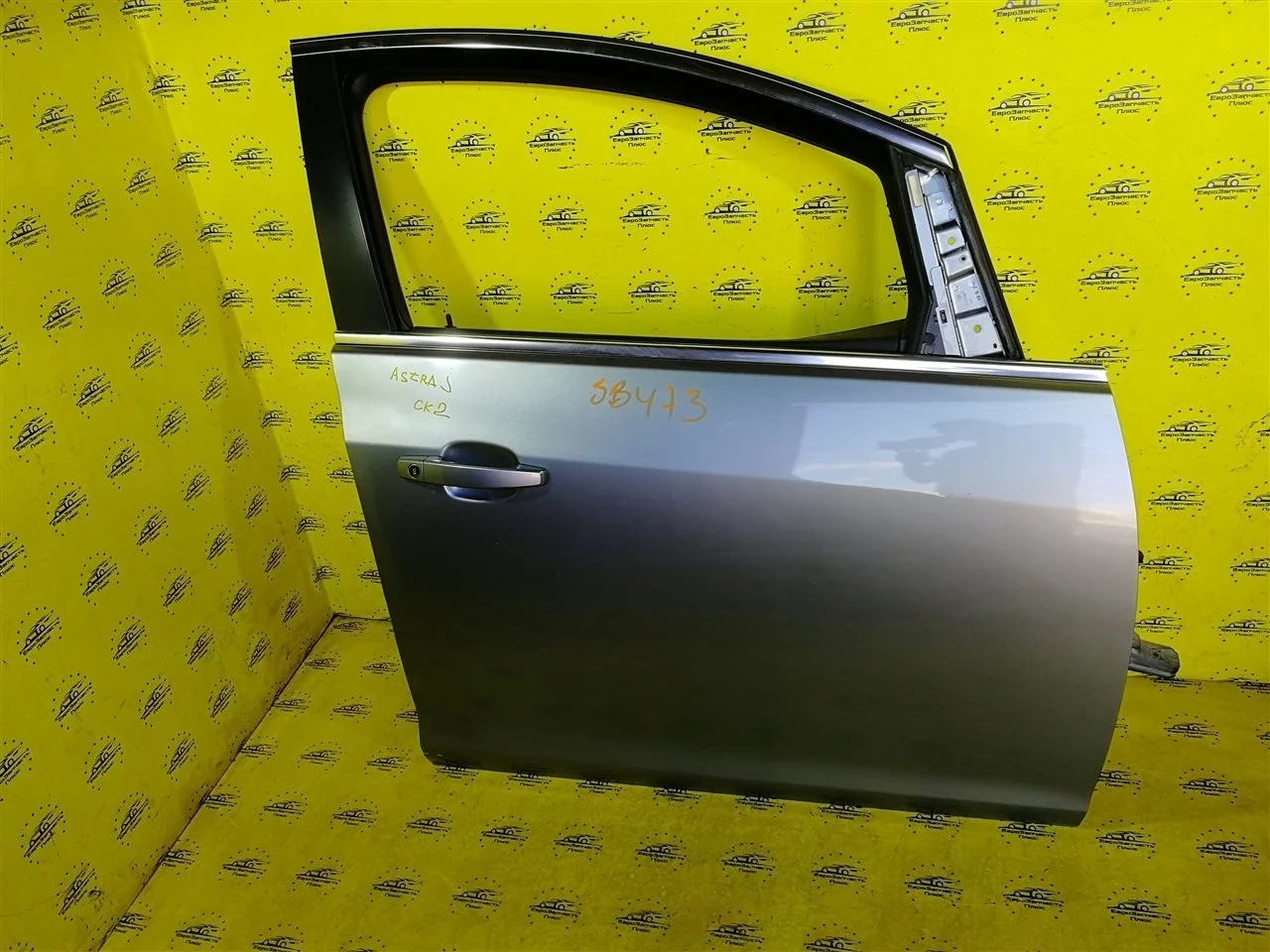 Дверь Opel Astra 13285607 J, передняя правая