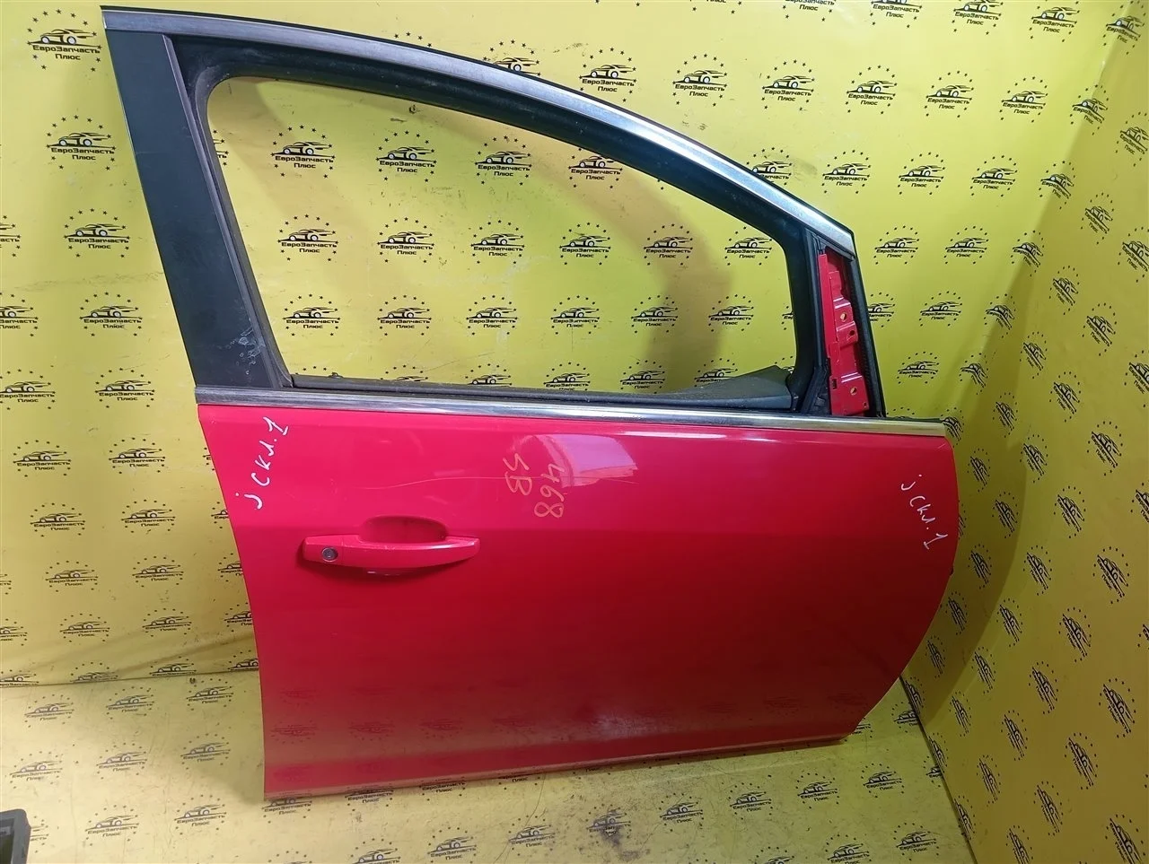 Дверь Opel Astra 13285607 J, передняя правая