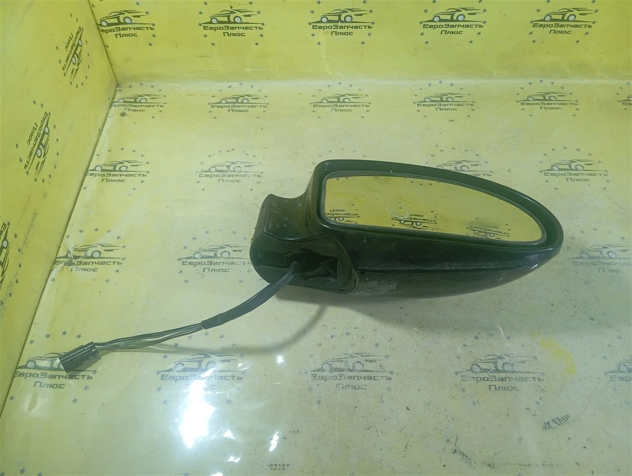 Зеркало заднего вида Ford Focus 1347095 1, правое