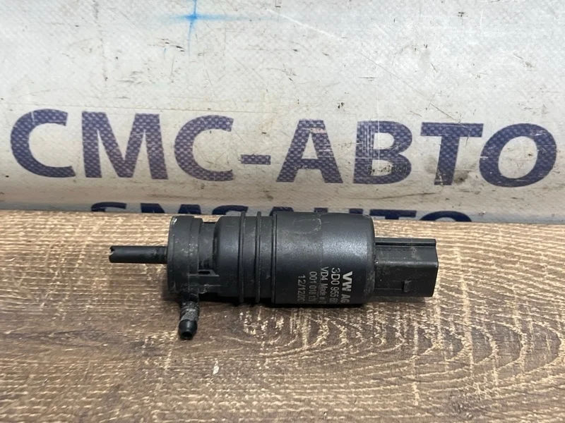 Насос омывателя фар Audi A8 3D0955681 D3 5.2 BSM