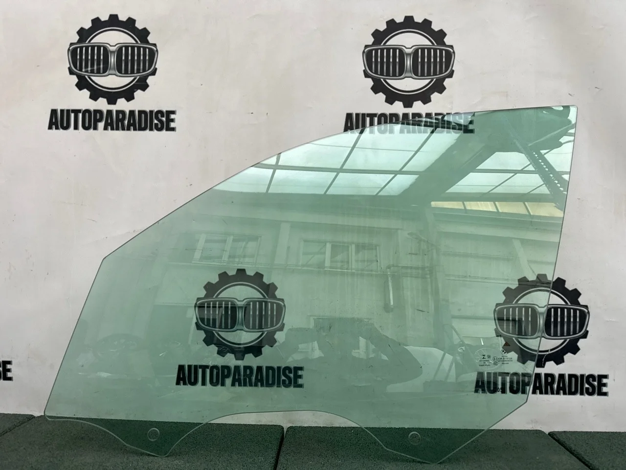 Стекло двери BMW X5 40ix 2020 51337430937 G05 B58B30C, переднее левое
