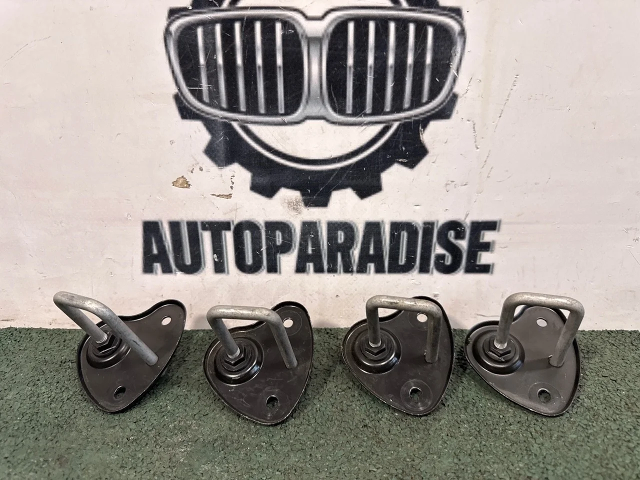 Крюк замка капота BMW X7 40dx 2023 51237347412 G07 B57D30B