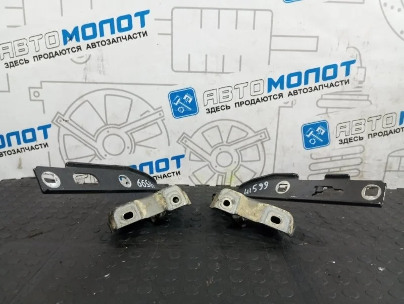 Петля капота Audi S4 2010 8K0823301D 8K5 CAKA