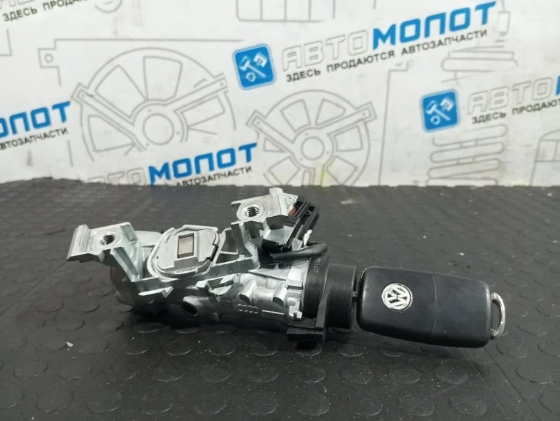 Замок зажигания с ключом Volkswagen Scirocco 2009 1K0905851B 137 CAW