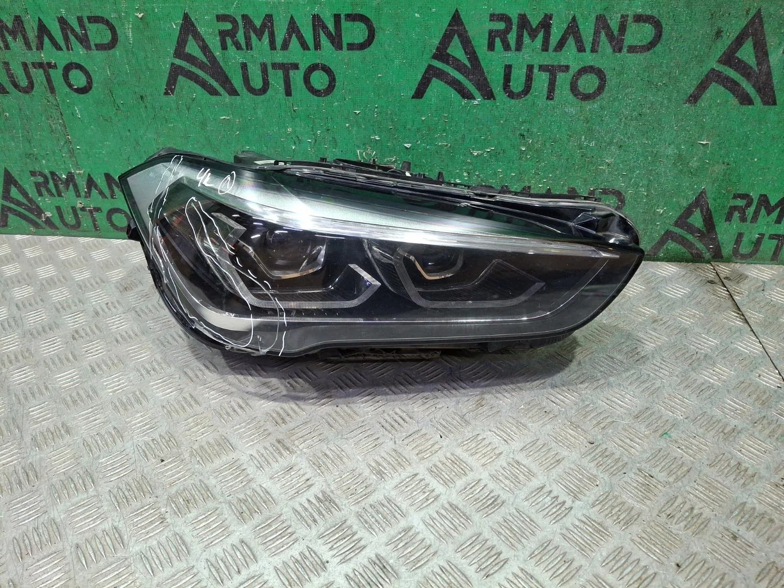 Фара BMW X1 2019-2022 63119477812 F48, правая