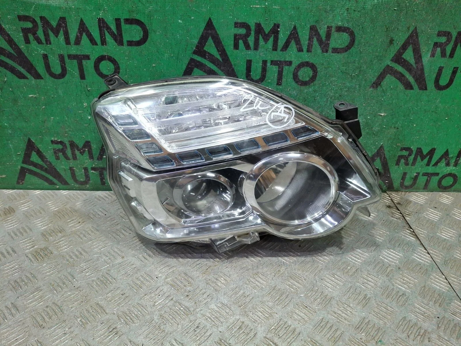 Фара Nissan X-Trail 2010-2015 260103UF5A 2 T31, правая
