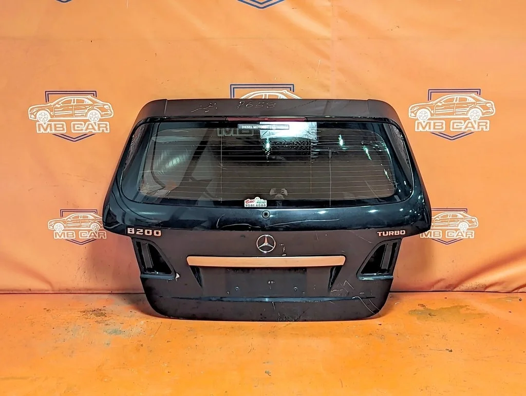 Крышка багажника Mercedes-Benz