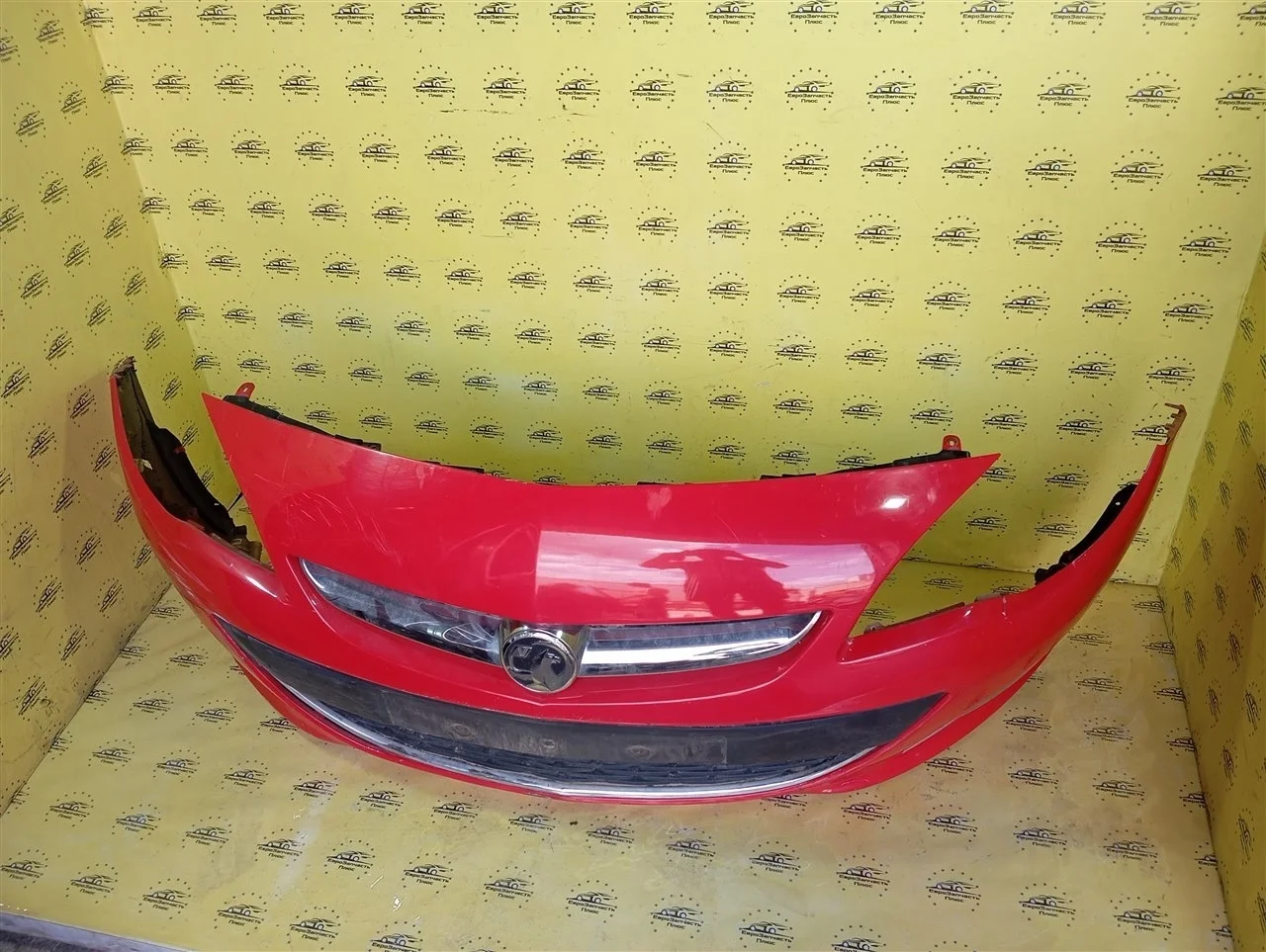 Бампер дефект Opel Astra 13368660 J, передний