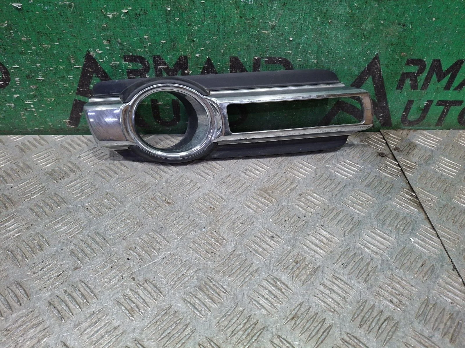 Окантовка птф Mitsubishi Pajero 2014-2022 6400G122 4, правая