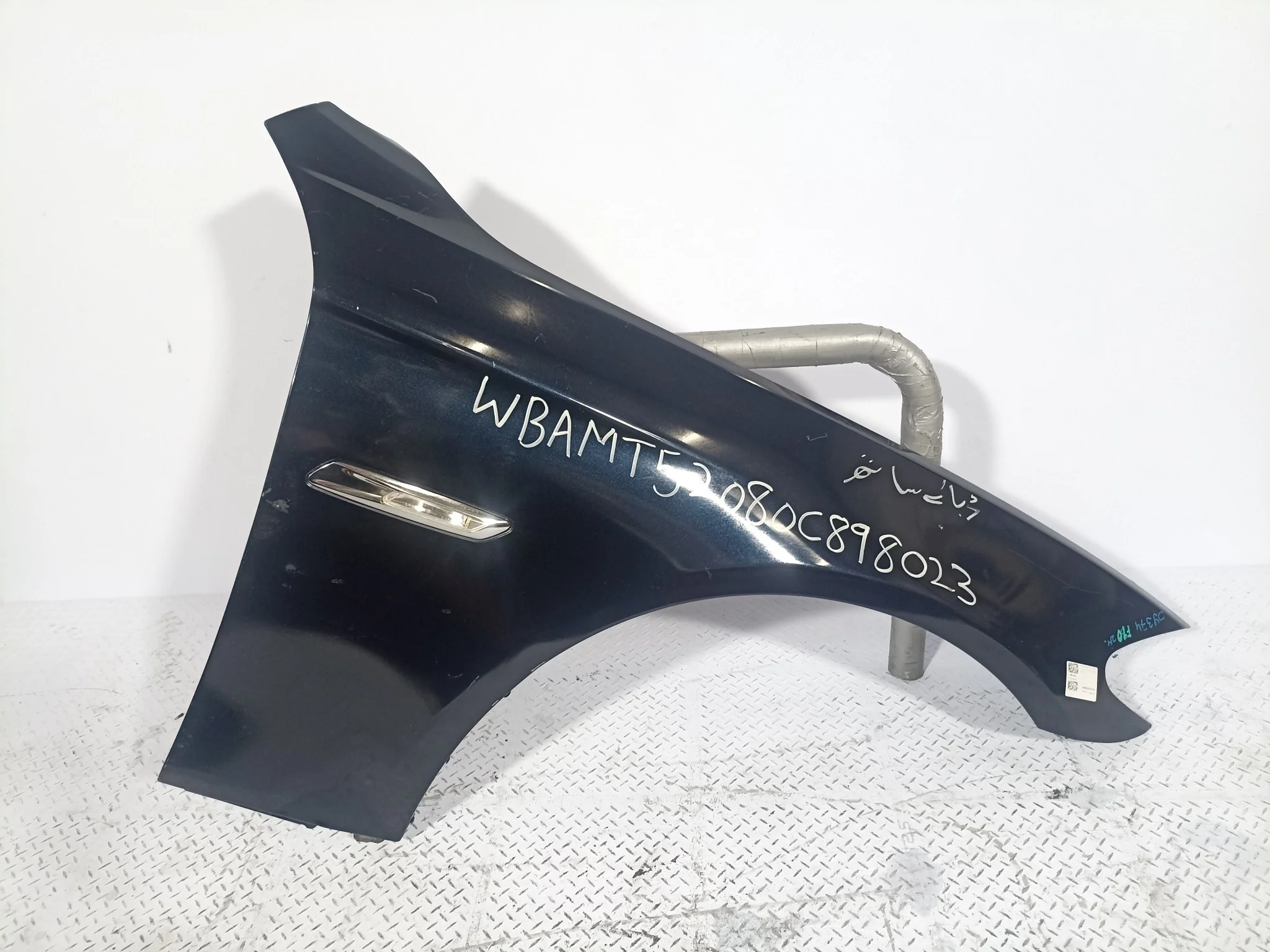 КРЫЛО BMW 5-SERIES 41357248660 ПЕРЕДНЕЕ ПРАВОЕ  черный DY374