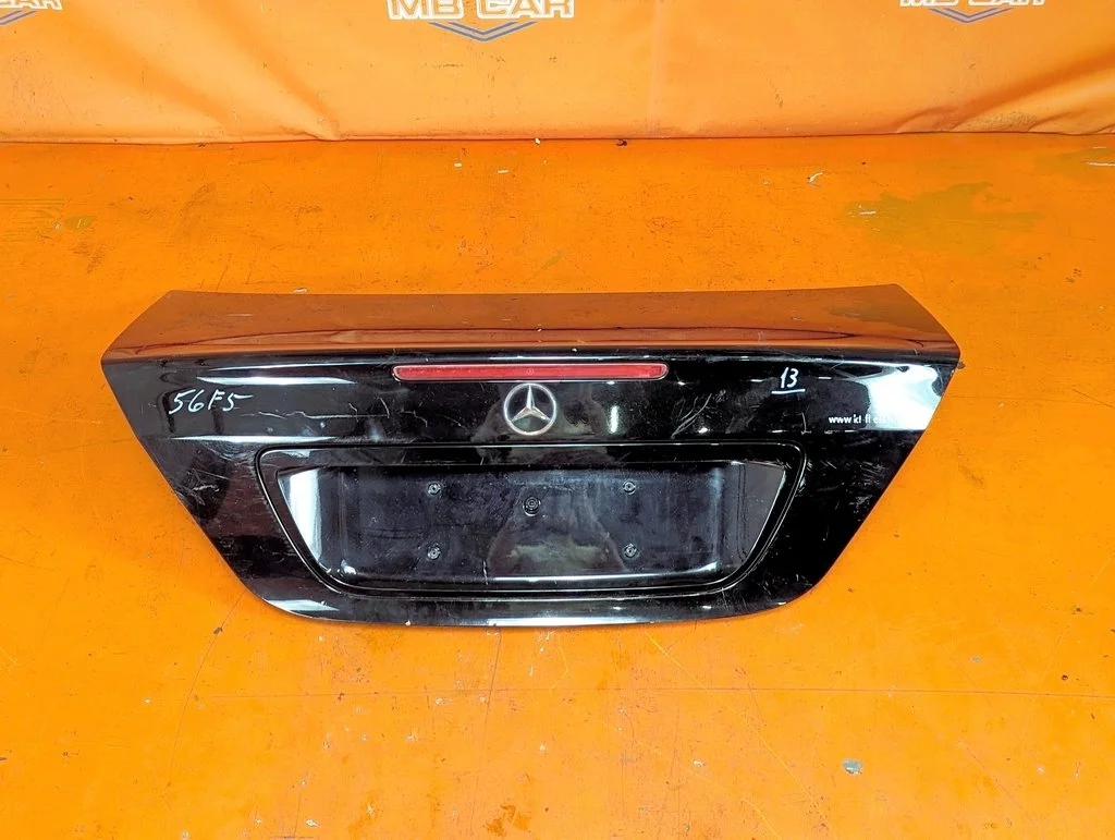 Крышка багажника Mercedes-Benz