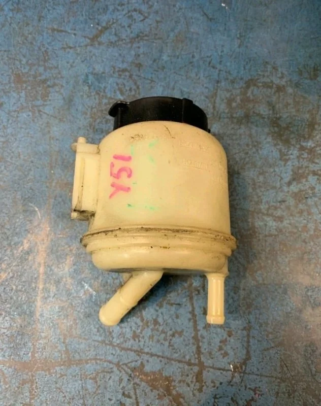 Бачок гура Infiniti M Y51