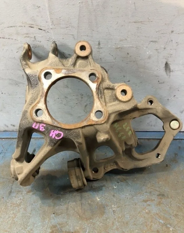 Кулак Mazda 6 GH