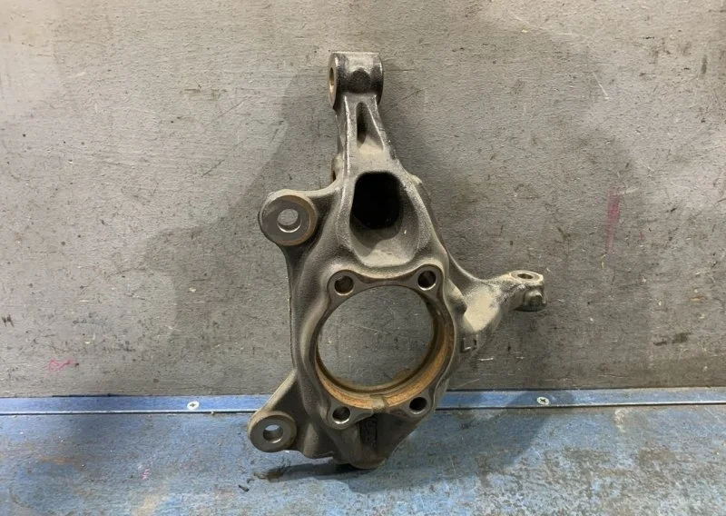 Кулак Mazda 6 GJ